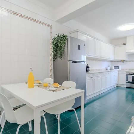 Panoramic Sea View *