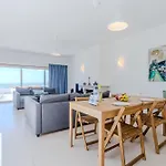 アパート Panoramic Sea View エリセイラ