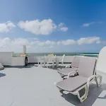 アパート Panoramic Sea View エリセイラ