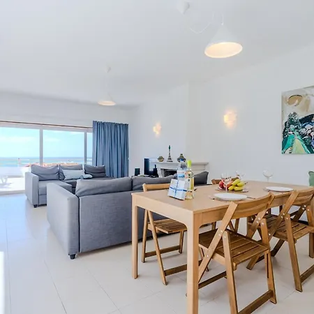 Panoramic Sea View *